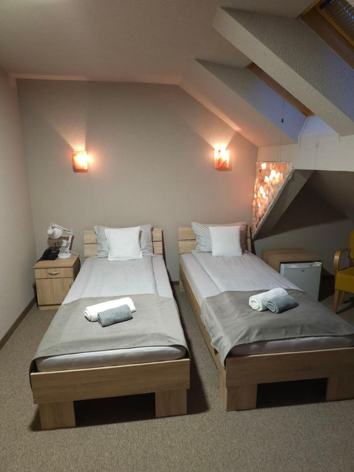 Fantastico Exlcusive Hotel Senta Exterior photo