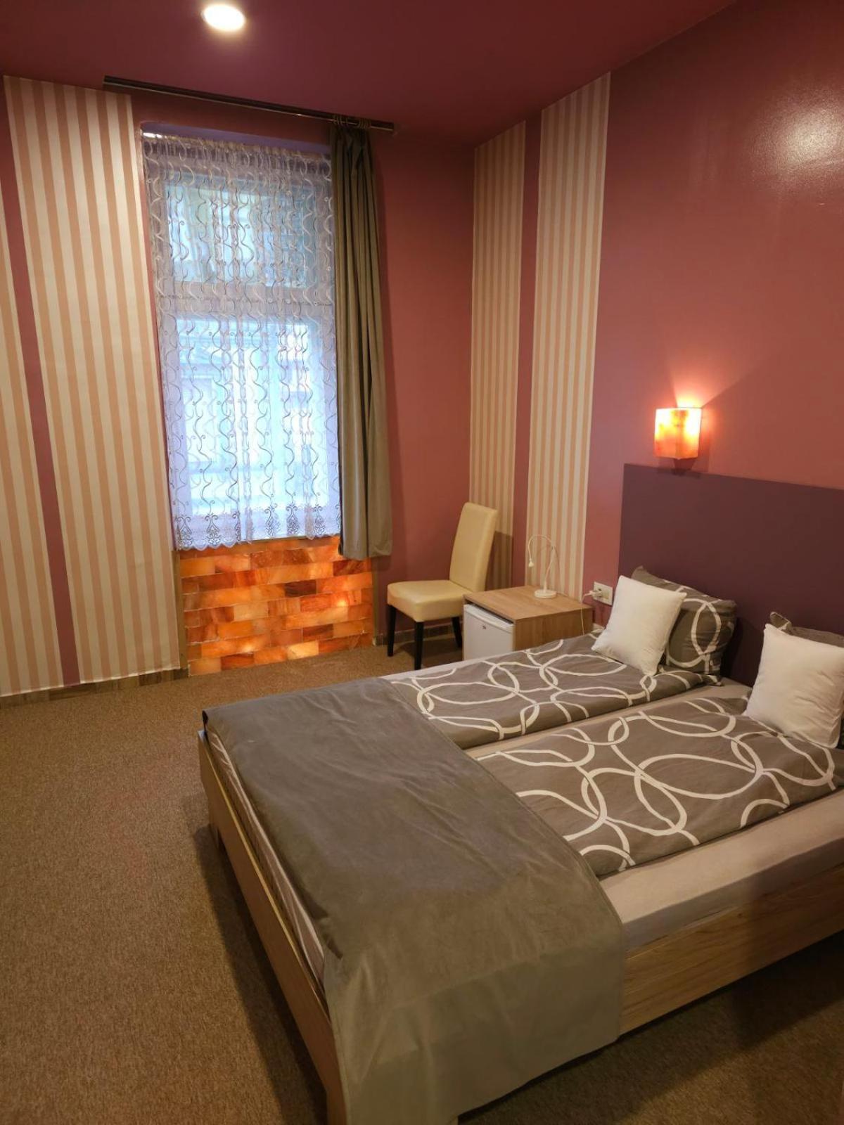 Fantastico Exlcusive Hotel Senta Exterior photo