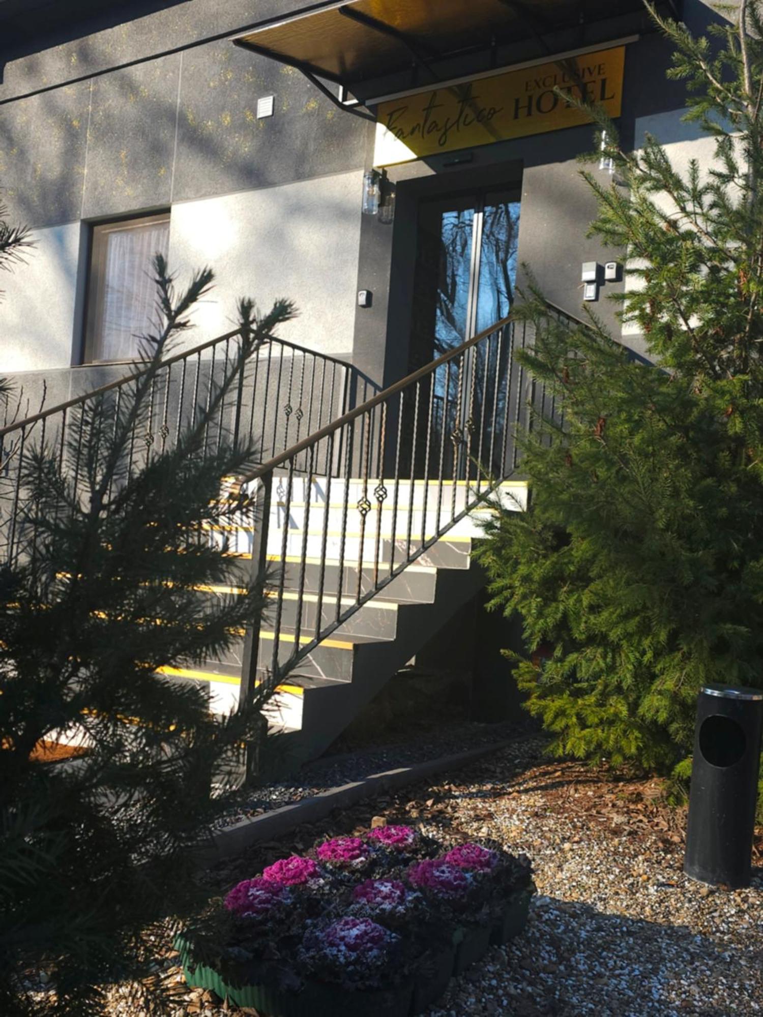 Fantastico Exlcusive Hotel Senta Exterior photo